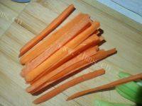 金枪鱼紫菜包饭做法图解5)