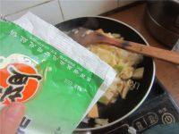 诱人的白菜炖豆腐做法图解12)