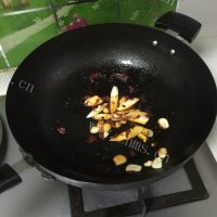 美味的茄汁虾仁做法图解5)