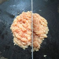 爽口的茄汁西葫芦肉饼做法图解2)