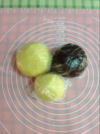 自制双色小棋格饼干做法图解8)