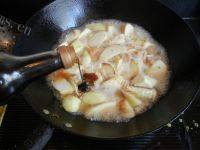 口感极佳的虾子焖茭白做法图解8)