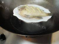 味道香醇的清蒸太阳鱼做法图解7)