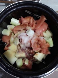 家常菜西红柿土豆炖牛肉做法图解4)