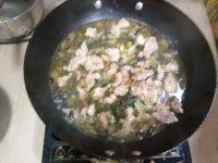 家常菜香辣酸菜肉片做法图解7)