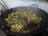 家常菜排骨豆角做法图解13)