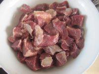 美味的牛肉汤做法图解1)