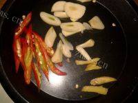 甘脆的芹菜土豆丝做法图解3)