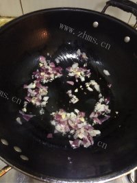 好吃的火腿卷边披萨做法图解2)