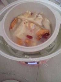 很有食欲的榴莲炖鸡做法图解8)