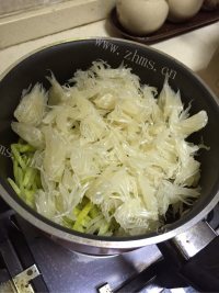 诱人的蜂蜜柚子茶做法图解5)