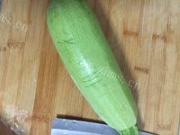 自制西葫芦炒鸡蛋做法图解1)