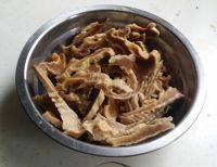 家常菜笋干炒腊肉做法图解2)