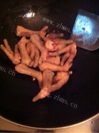 特色美食红烧鸡爪做法图解1)