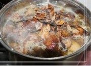 美味的榛蘑炖小鸡做法图解4)