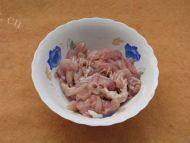香脆的肉丝炒豆角做法图解2)