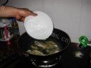 美味的立鱼豆腐汤做法图解5)
