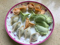 蔬菜味速冻彩色花样饺子做法图解18)