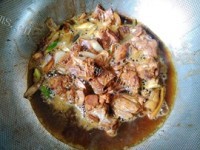 美味的红烧羊肉做法图解8)