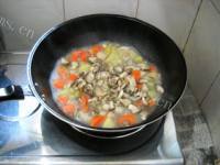美味的辣白菜杂蔬素锅的做法图解九