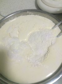 自制无水蛋糕做法图解5)