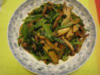 家常菜芹菜香干炒肉丝