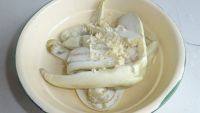 蒜泥拌茄子做法图解7)