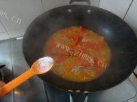 美味的西红柿瘦肉汤做法图解7)