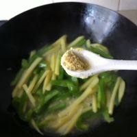 家常菜青椒土豆丝