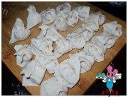 美味的三鲜红油抄手做法图解8)