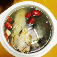 美味的天麻炖鱼头做法图解7)