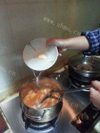 美味的韩式泡菜汤做法图解7)