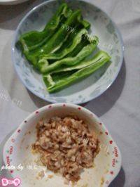 家常菜虎皮青椒酿肉做法图解2)