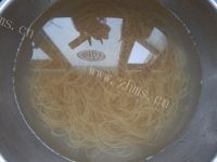 美味的酸辣红薯粉做法图解1)