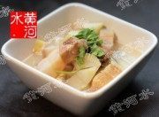 家常菜萝卜炖腊肉
