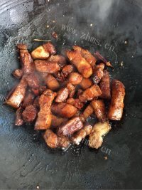 家常滇式红烧肉做法图解4)