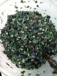 美味的荠菜盒子做法图解5)