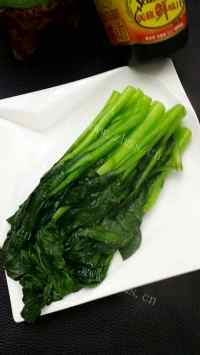 美味佳肴般的白灼菜心做法图解5)