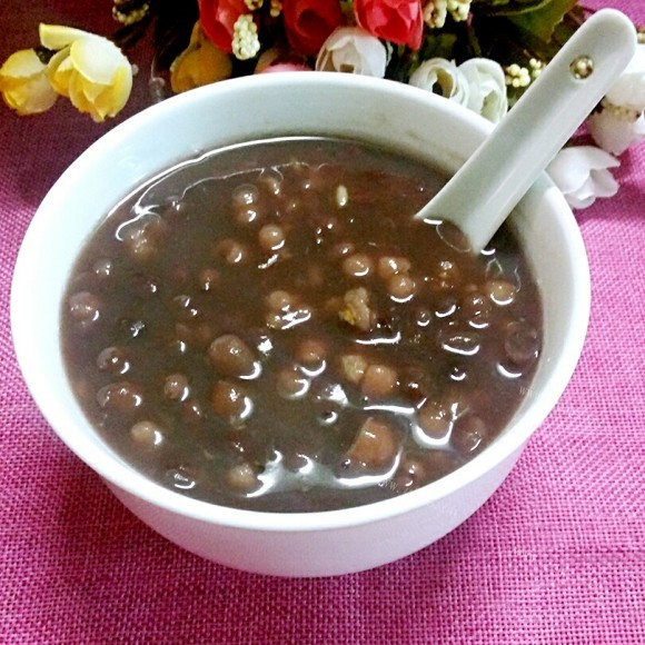 美味的红豆薏仁燕麦粥