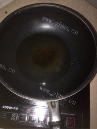 美味可口的煎蛋米线做法图解2)