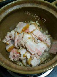 家常菜酸菜扣肉做法图解4)