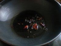 常吃不腻的水煮肉片做法图解4)