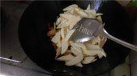 好吃的茭白炒肉做法图解6)