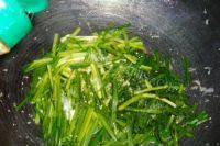 自己做的韭菜炒鸡蛋做法图解9)