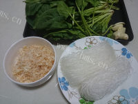 可口的虾皮粉丝拌菠菜做法图解1)