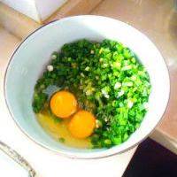简易版-葱花鸡蛋汤的做法图解三