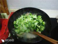 家常西兰花炒肉做法图解6)