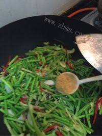 家常菜蒜苔炒肉片做法图解15)