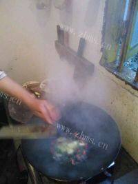 家常菜火爆肥肠做法图解5)
