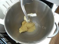 美味的甜甜圈做法图解1)
